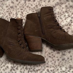 Women’s Braided Brown Boots